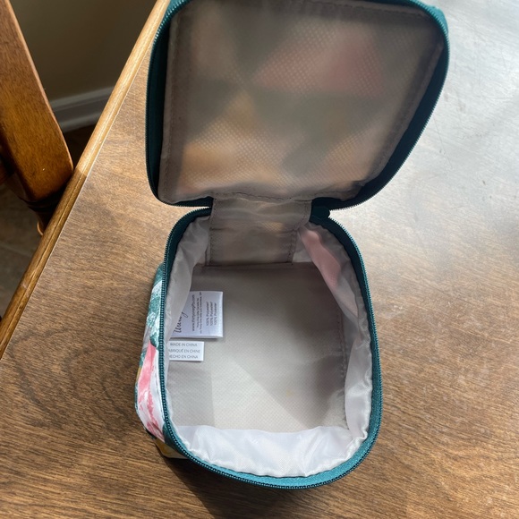 Thirty one small accessories bag with zipper - Picture 2 of 2